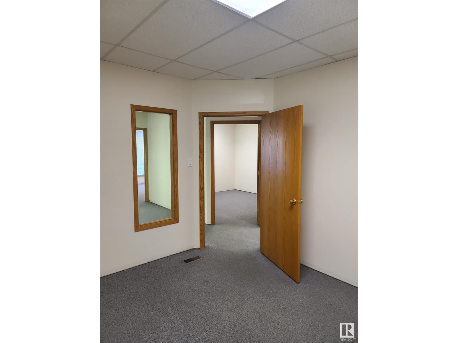 Real estate listing