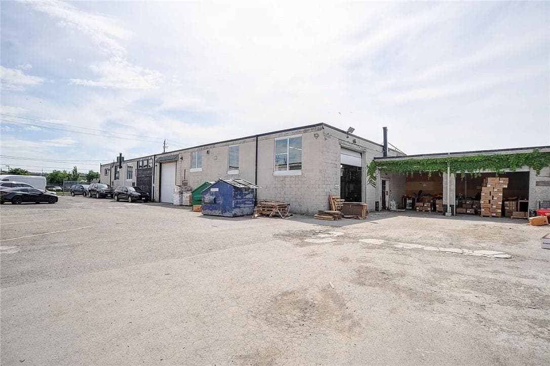 Real estate listing