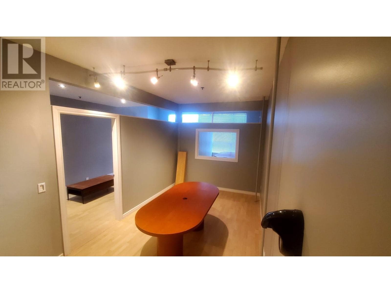 Real estate listing