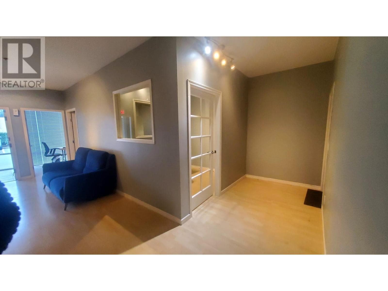 Real estate listing