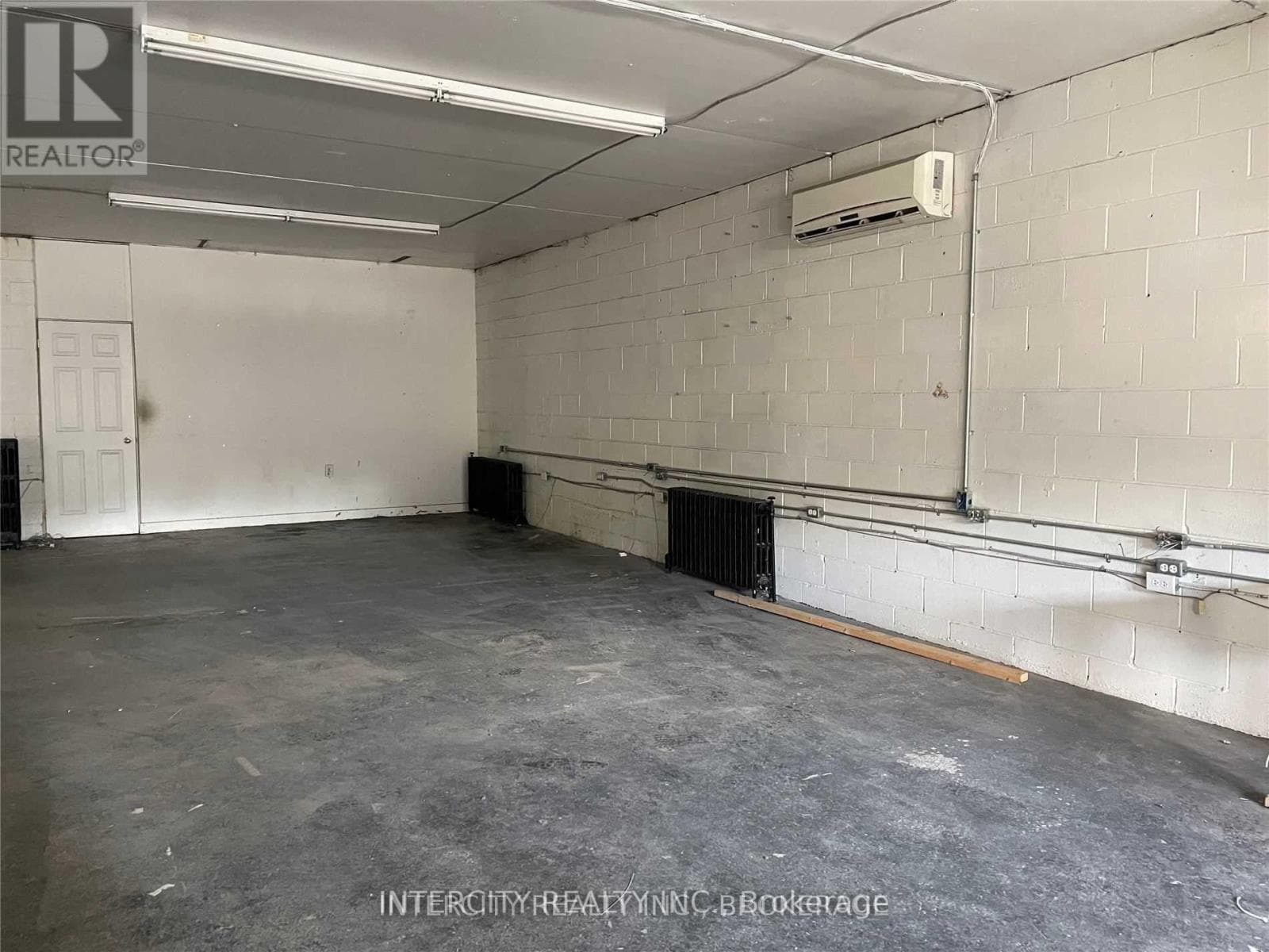 Real estate listing