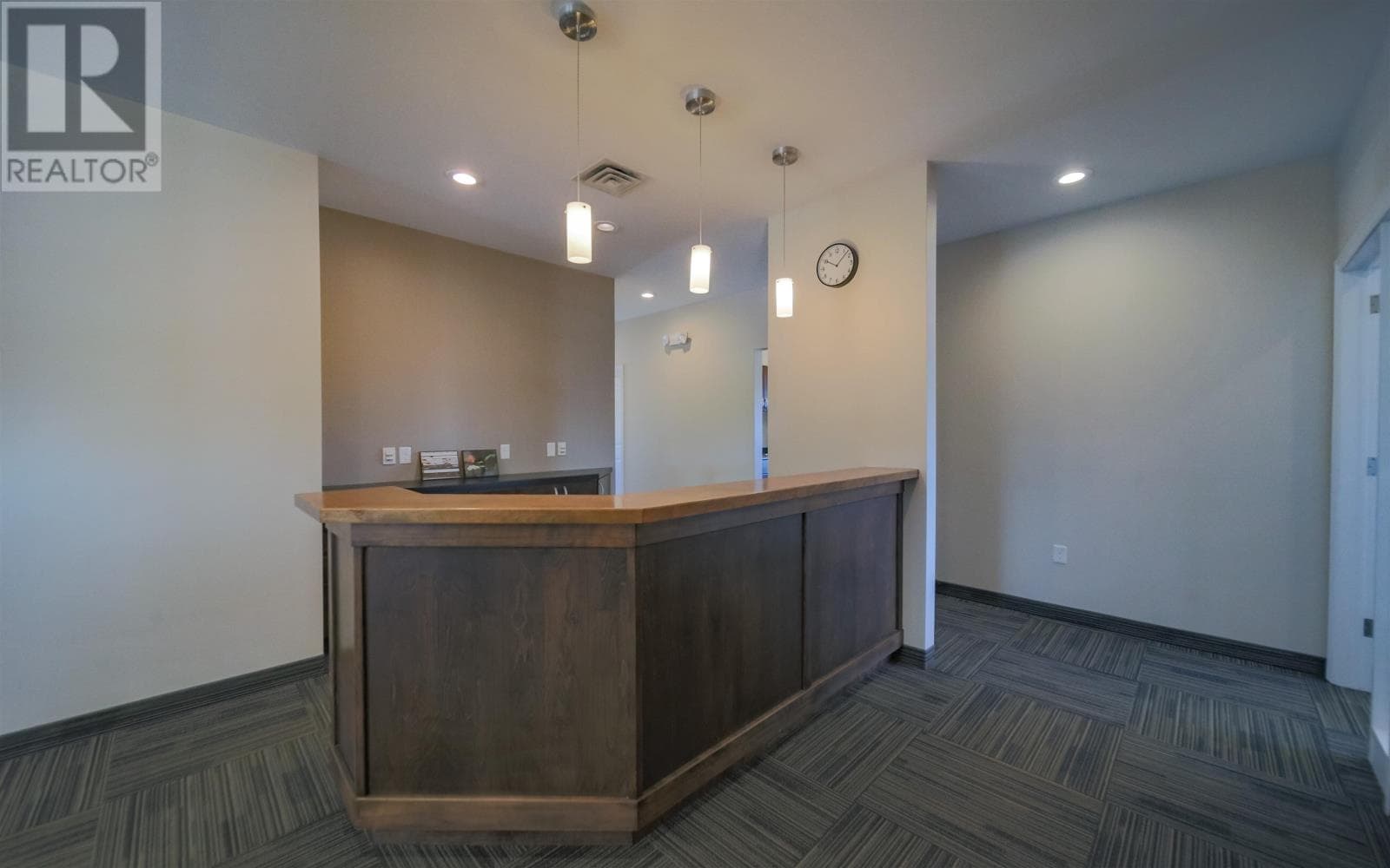 Real estate listing