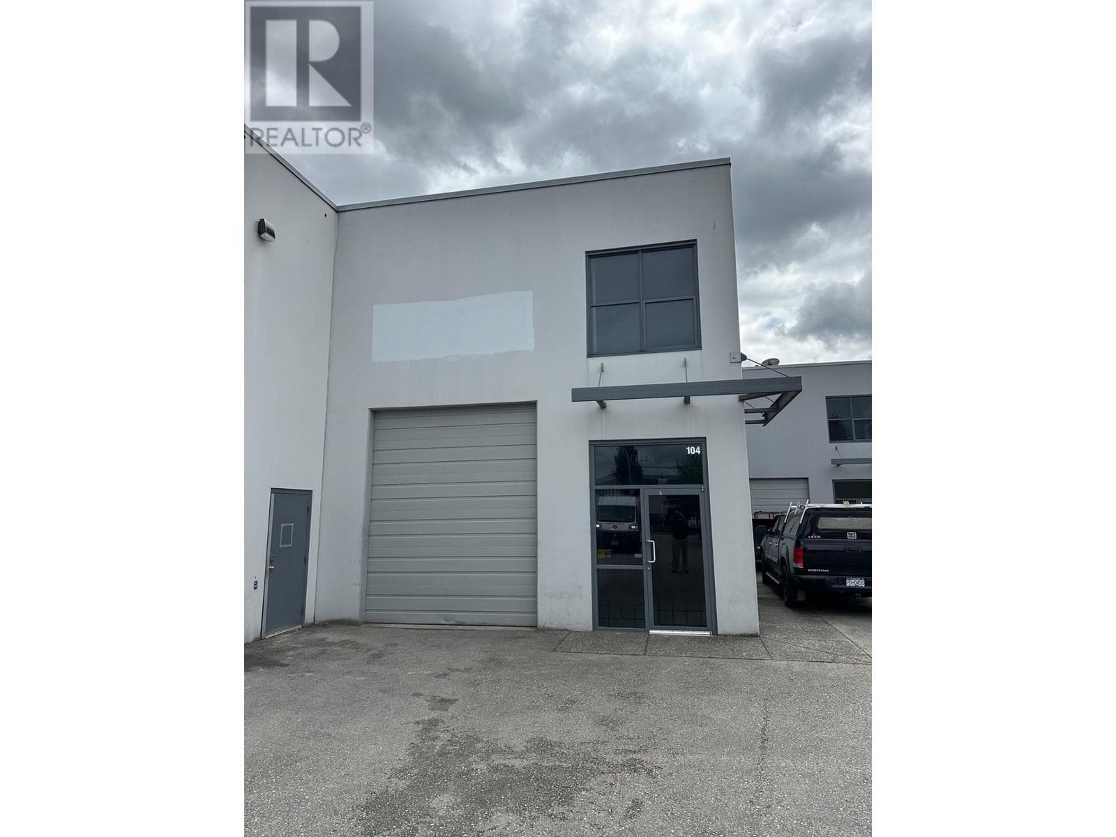 Real estate listing