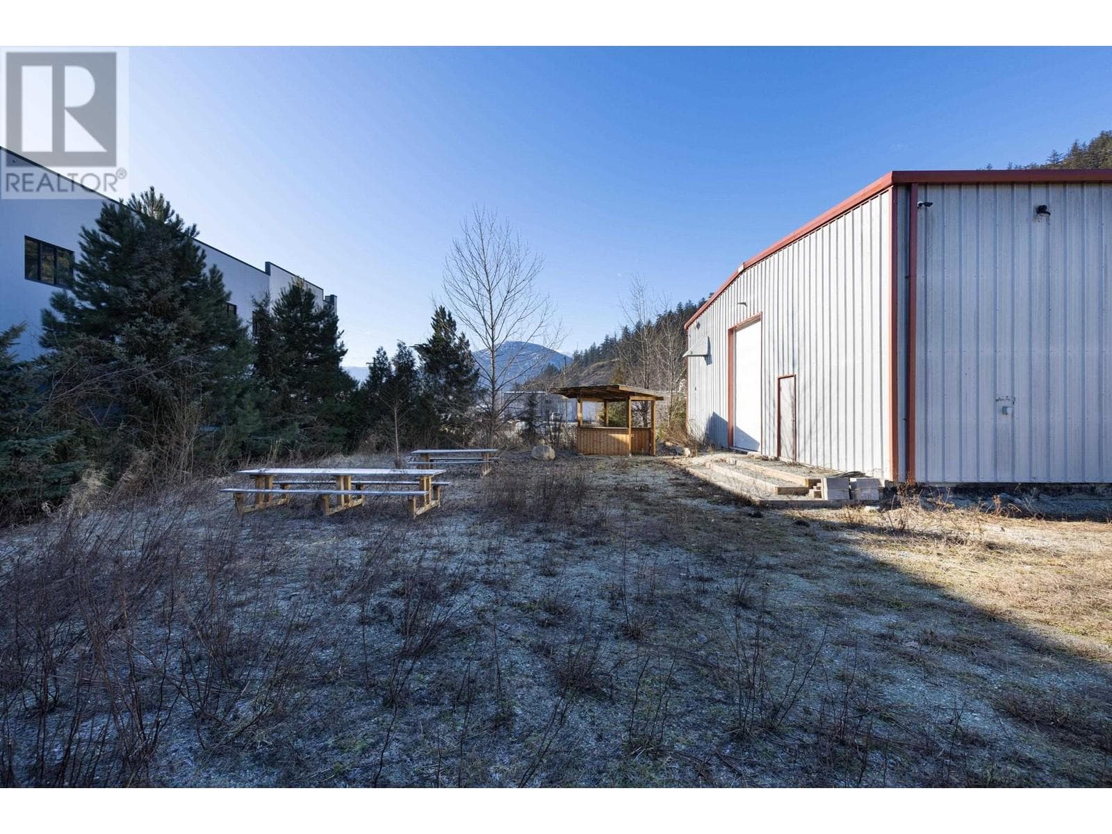 Real estate listing