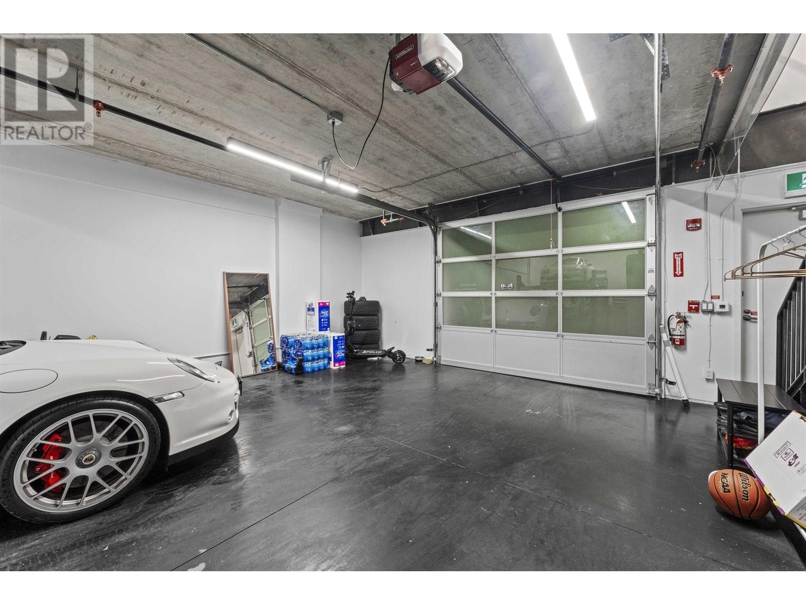 Real estate listing