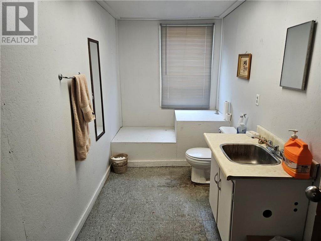 Real estate listing