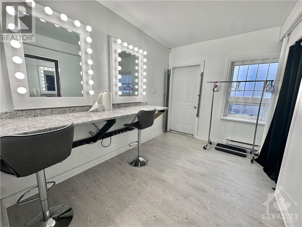 Real estate listing