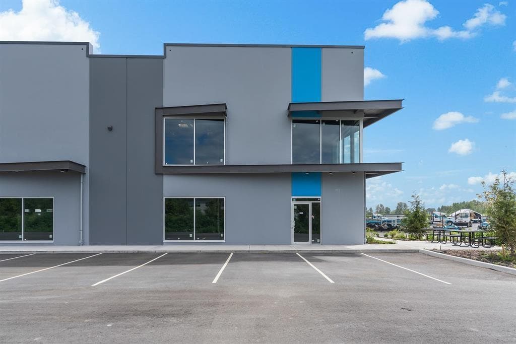 Real estate listing