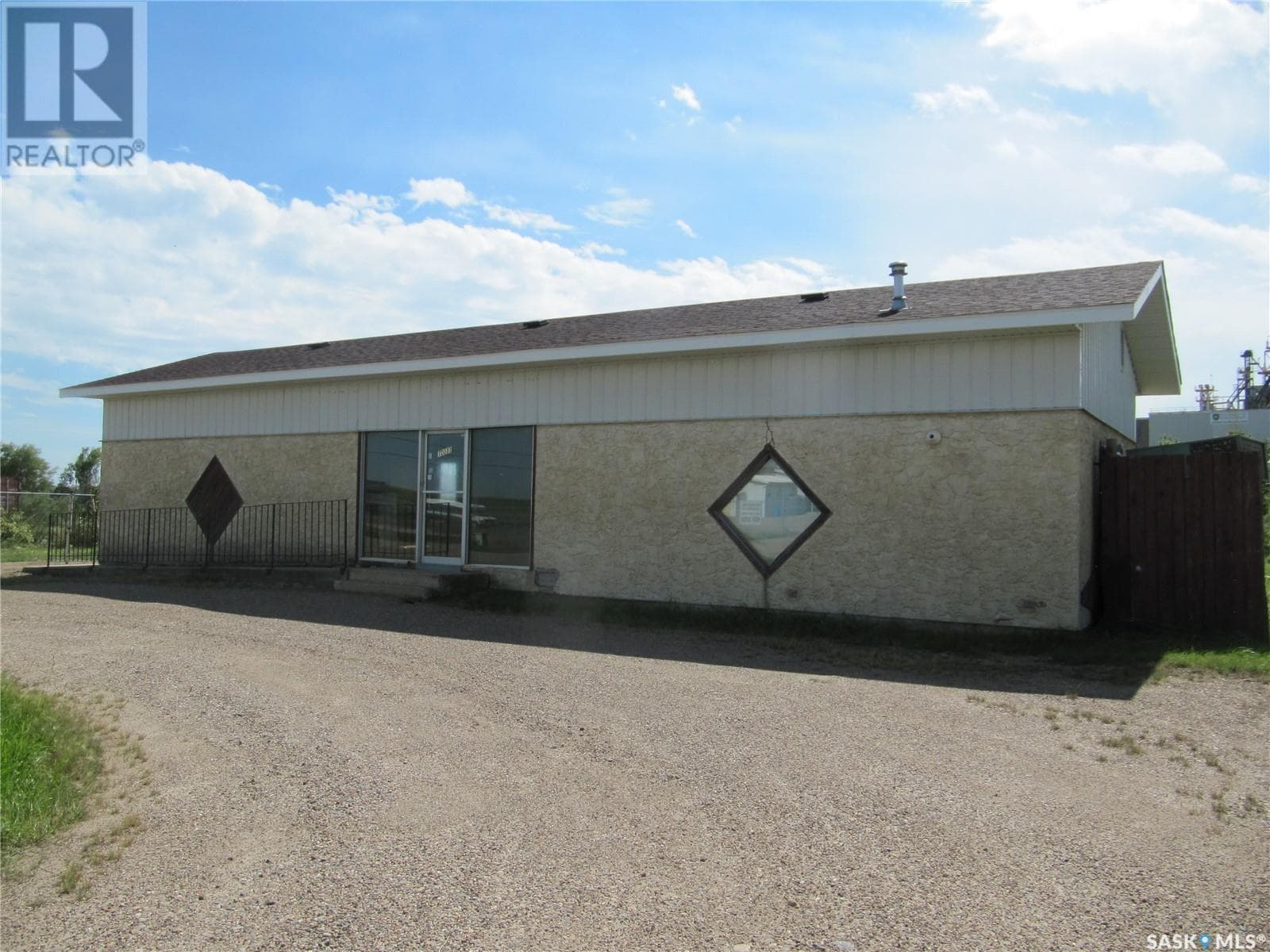 10033 Thatcher AVENUE, North Battleford, Saskatchewan