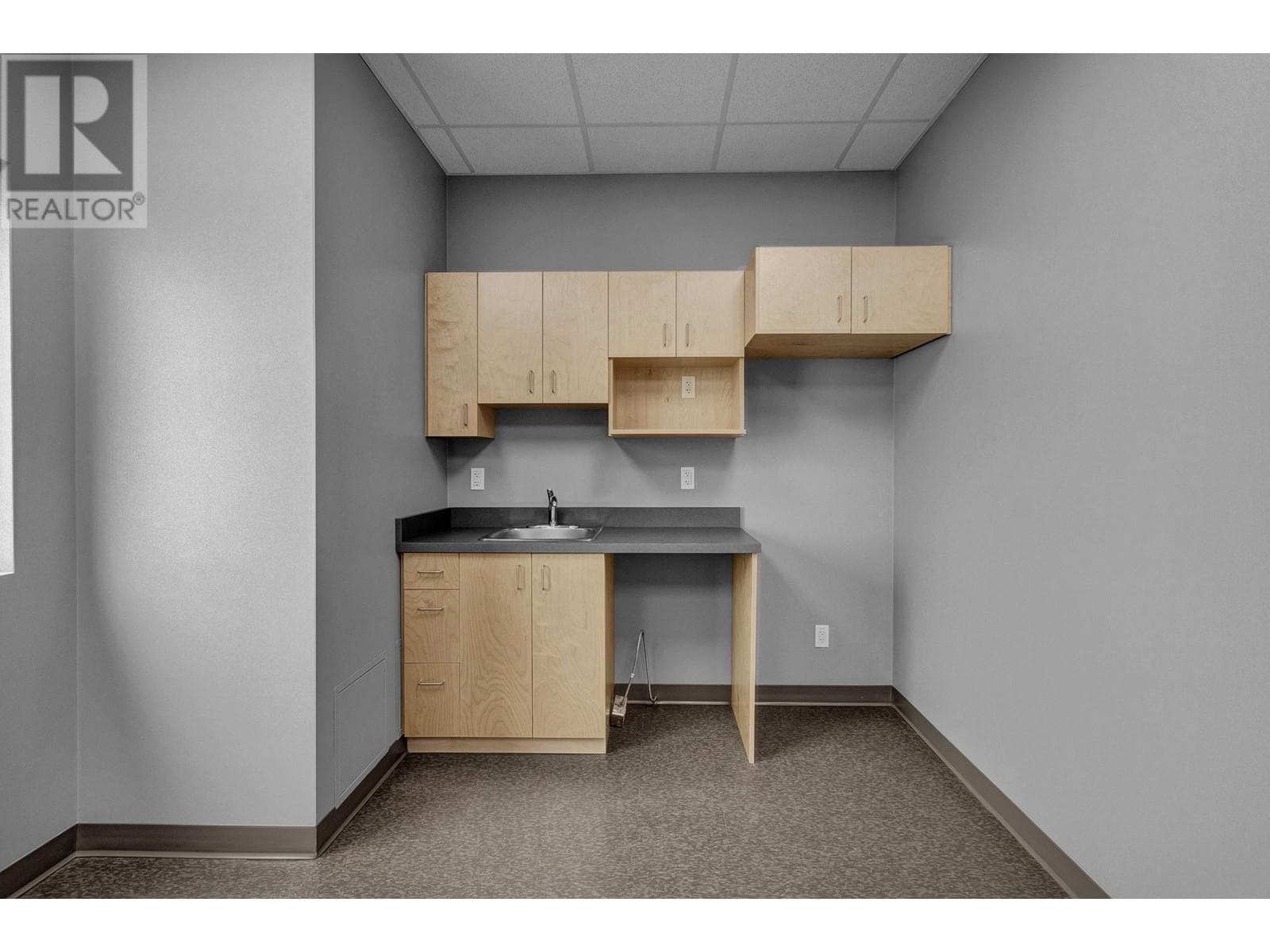 Real estate listing