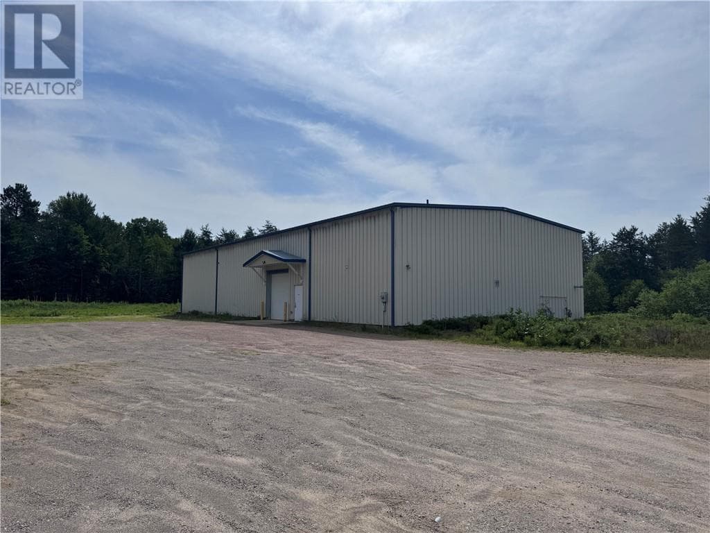 98 INDUSTRIAL AVENUE, Petawawa, Ontario