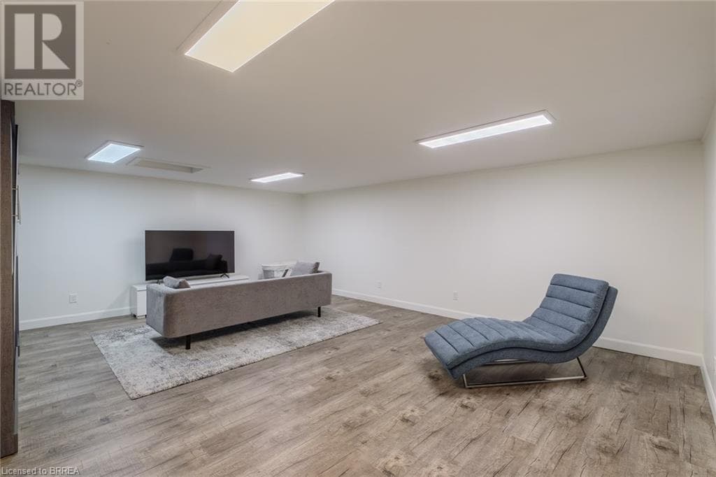 Real estate listing